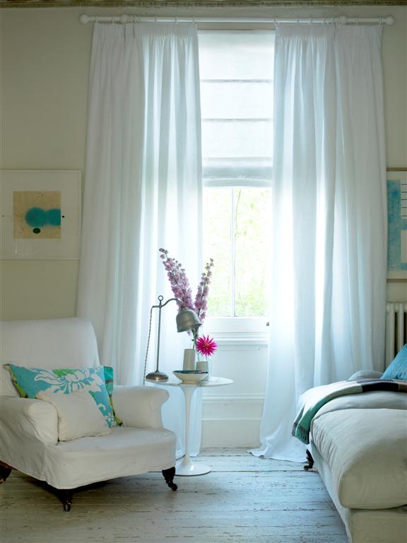 back-sitting-room-white-curtains-and-blind-small.jpg